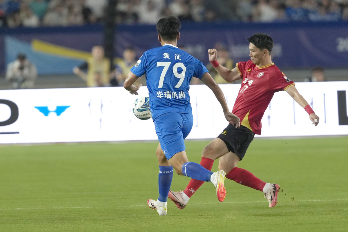 关于瓦伦西亚迎法甲关键赛；今晨造点机会；球迷炸锅；训练强度明显提升的信息